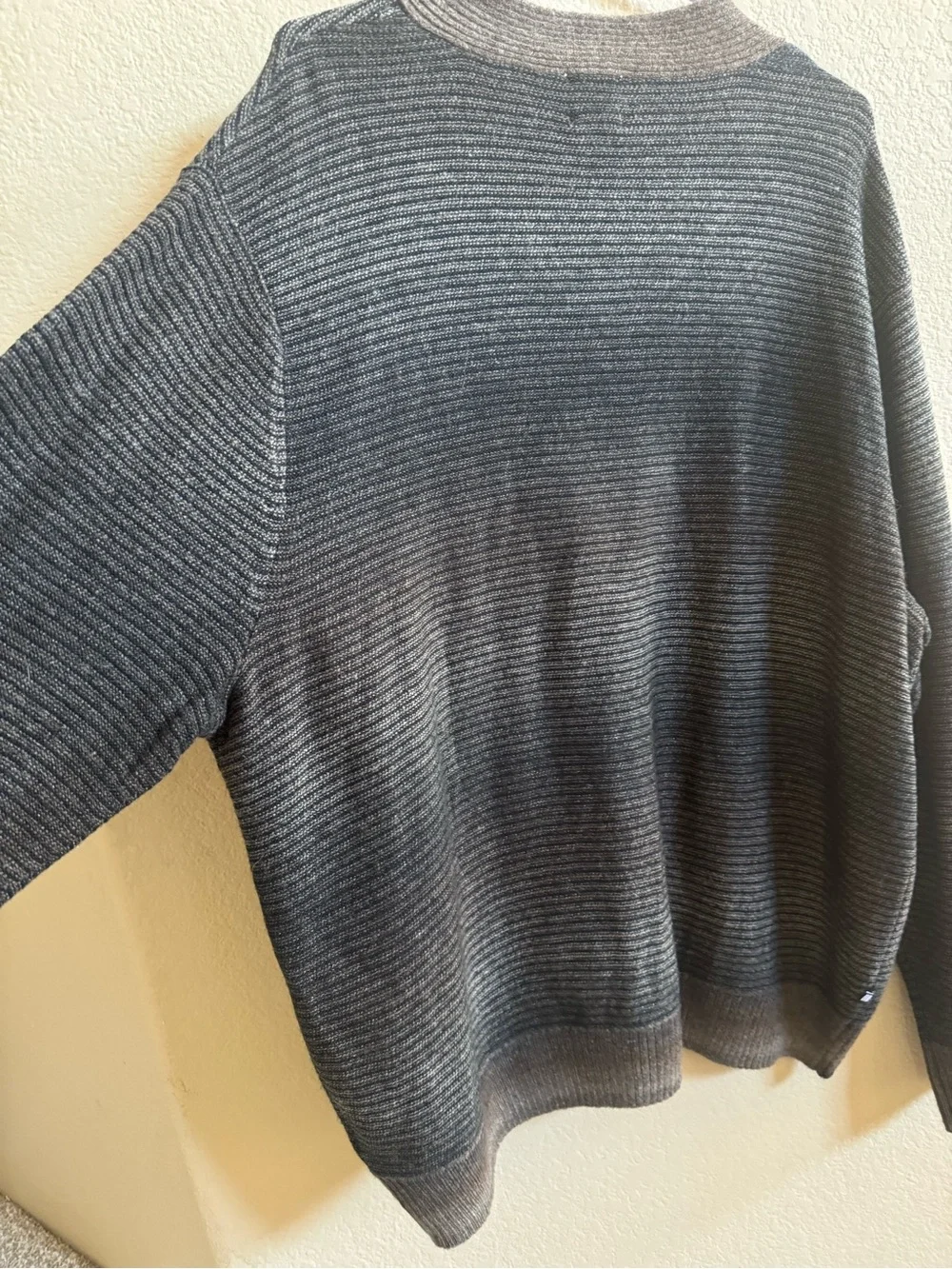 NWT Geoffrey Beene Gray Ribbed V-Neck Sweater